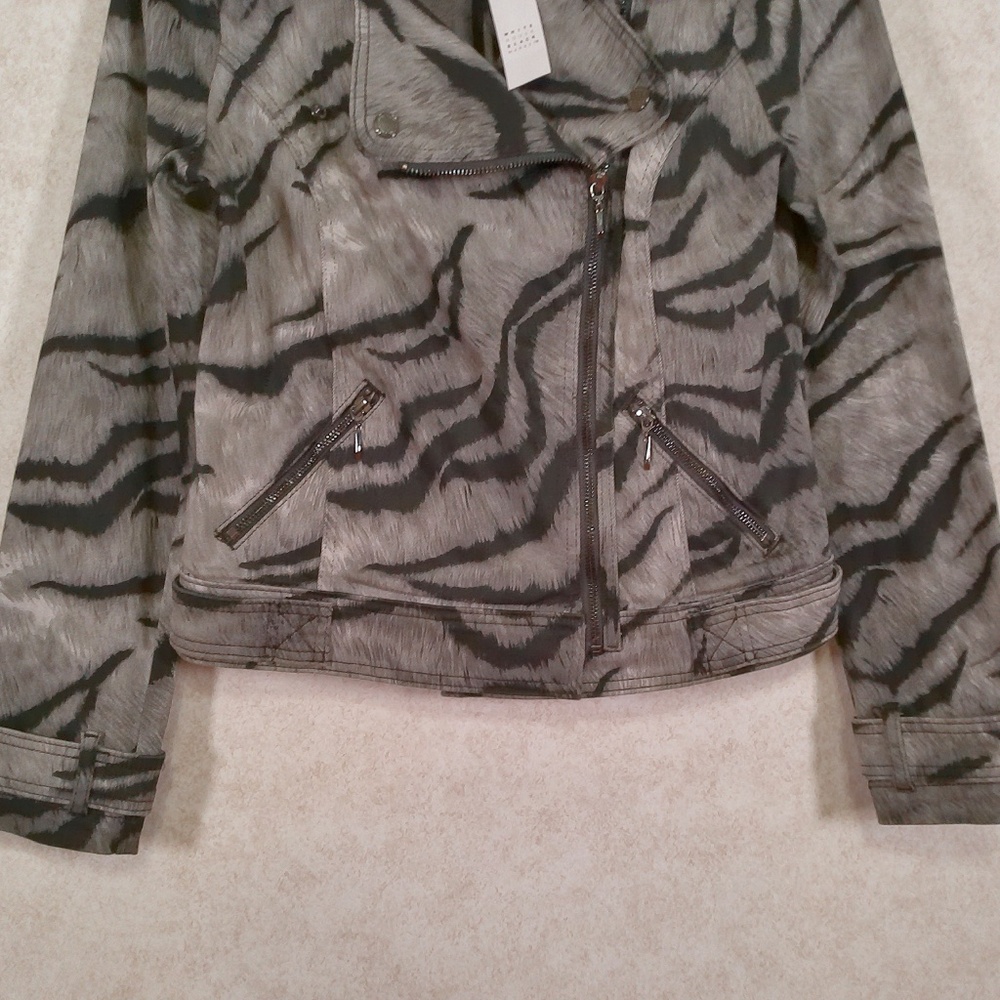 NWT White House Black Market Tiger Contrast Jacket, Zips Snaps & Belted SZ8 - Picture 3 of 16
